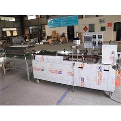 章丘圓烙饃機(jī)公司 強(qiáng)盛食品機(jī)械 在線咨詢 圓烙饃機(jī)