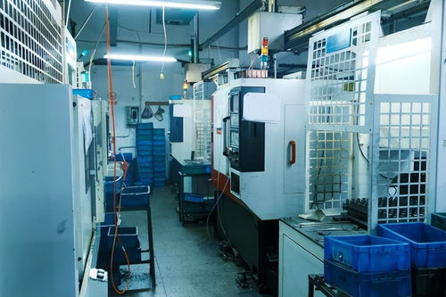 舊廠房里的新內(nèi)核 一位余姚工廠主的40年